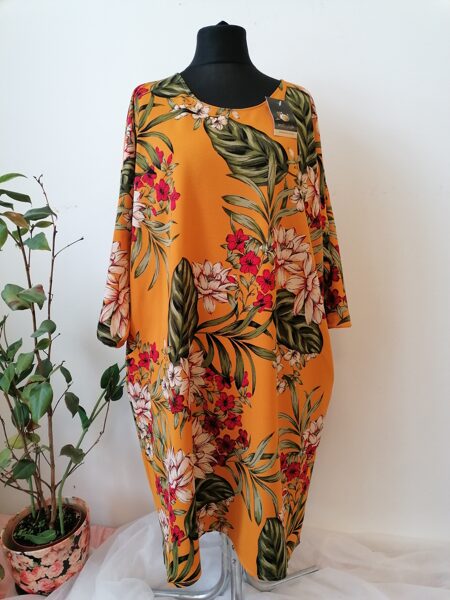 Sieviešu kleita ar kabatām, kimono rokas.Oversize.