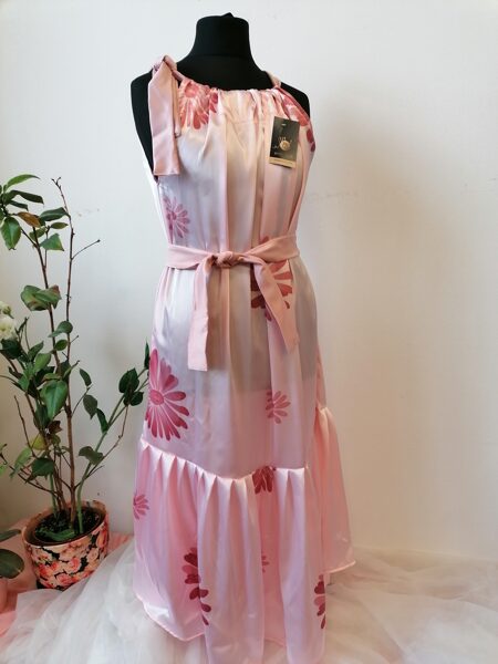 Satīna kleita ar rozā ziediem. Satīna lenčkleita.