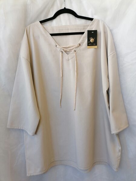 Vīriešu lina krekls ar šnorītēm, bēšīgā tonī.XL/XXXL